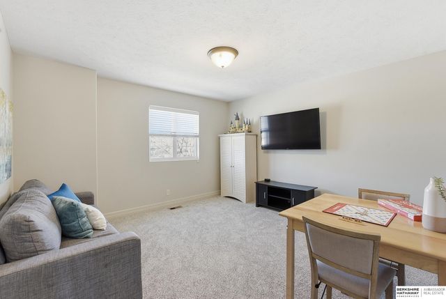 17355 Y Street, Omaha, NE 68135