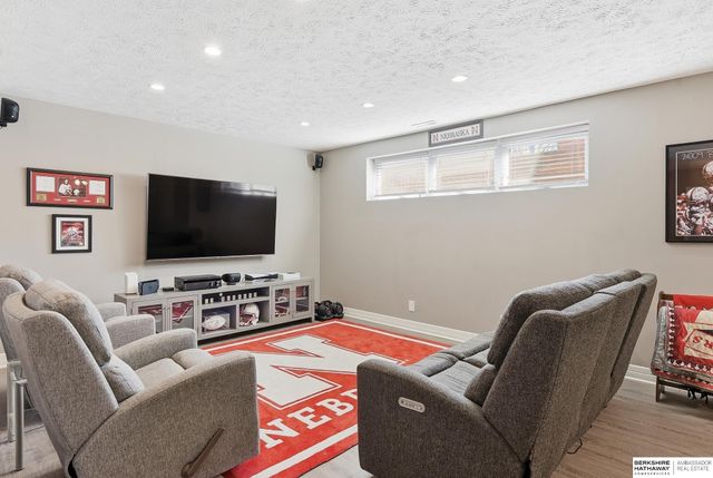 17355 Y Street, Omaha, NE 68135