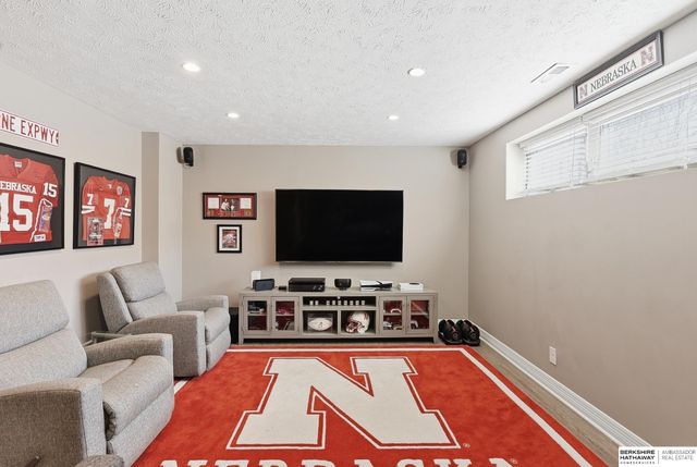 17355 Y Street, Omaha, NE 68135