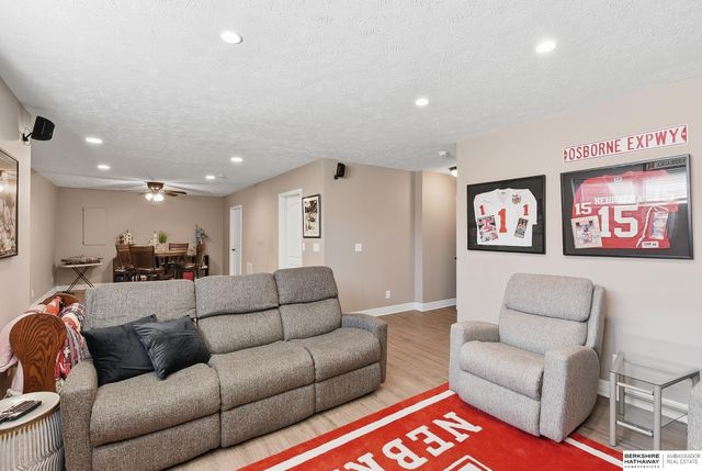 17355 Y Street, Omaha, NE 68135