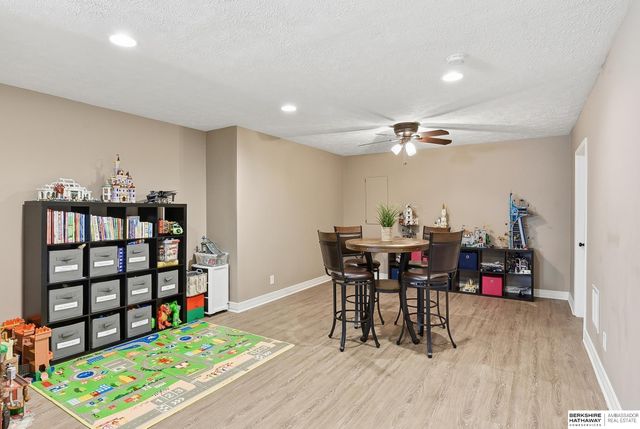 17355 Y Street, Omaha, NE 68135