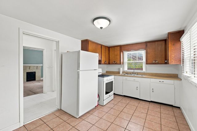 305 Valeria St, Nashville, TN 37210