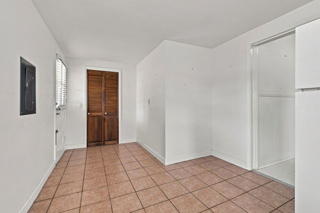 305 Valeria St, Nashville, TN 37210