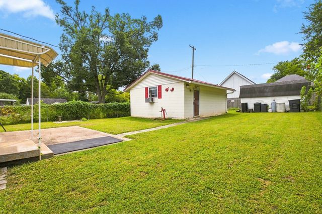 305 Valeria St, Nashville, TN 37210