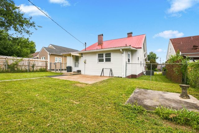 305 Valeria St, Nashville, TN 37210