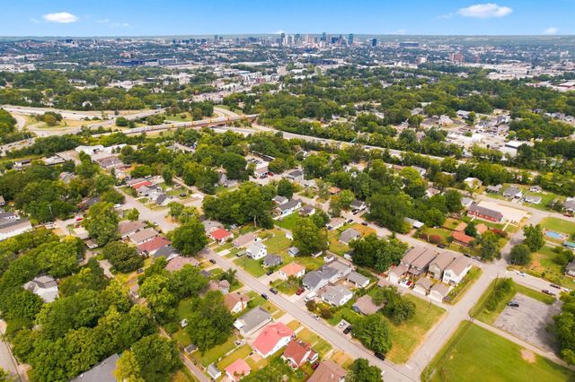 305 Valeria St, Nashville, TN 37210