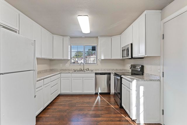 4065 Crestwood Circle, Central Point, OR 97502