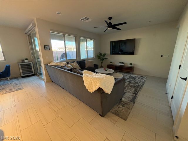 9702 Sapphire Rim Avenue, Las Vegas, NV 89148