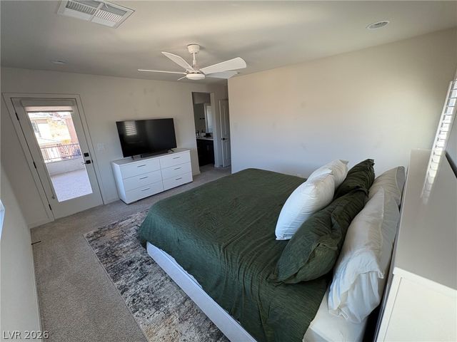 9702 Sapphire Rim Avenue, Las Vegas, NV 89148