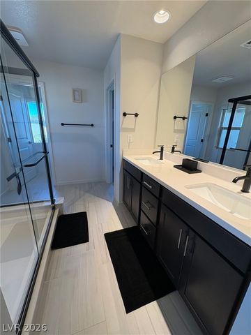 9702 Sapphire Rim Avenue, Las Vegas, NV 89148