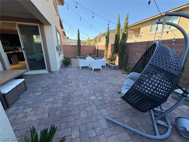 9702 Sapphire Rim Avenue, Las Vegas, NV 89148