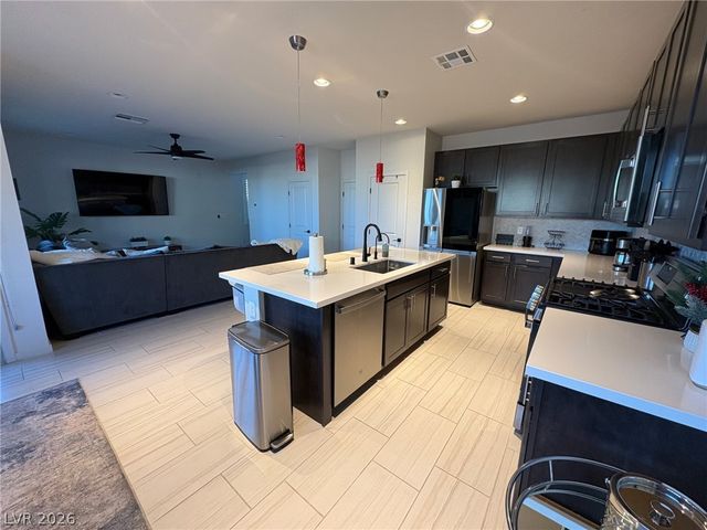 9702 Sapphire Rim Avenue, Las Vegas, NV 89148