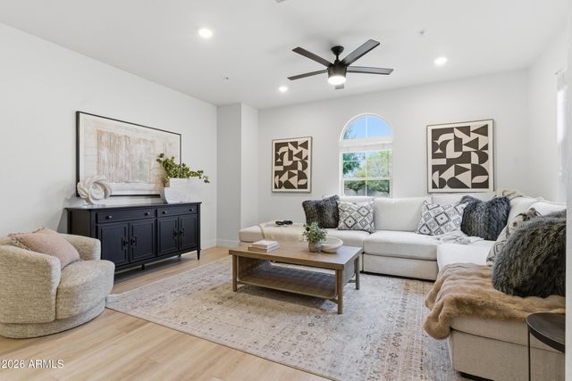 3855 S MCQUEEN Road 34, Chandler, AZ 85286