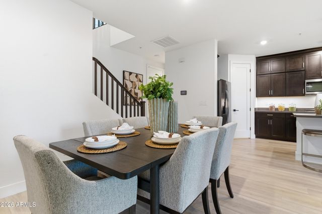 3855 S MCQUEEN Road 34, Chandler, AZ 85286