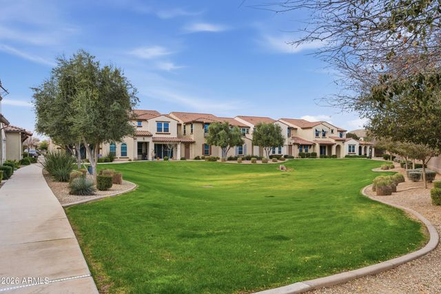 3855 S MCQUEEN Road 34, Chandler, AZ 85286