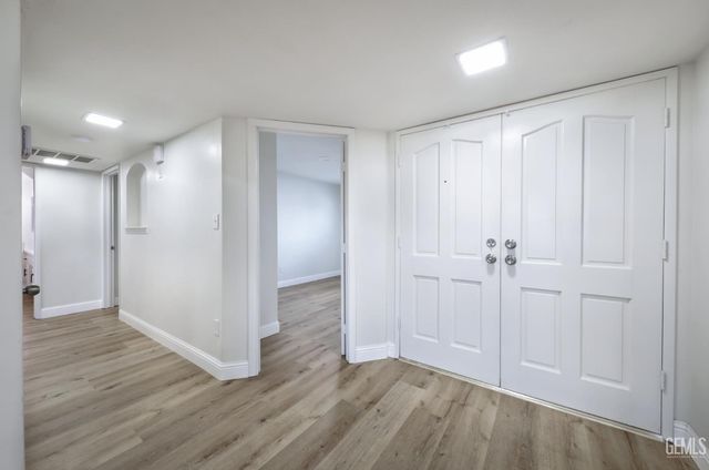 2519 Holladay Avenue, Bakersfield, CA 93313