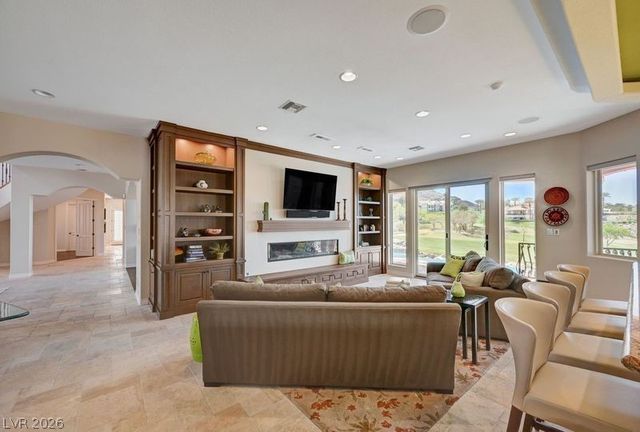 2 Camino Barcelona Place, Henderson, NV 89011