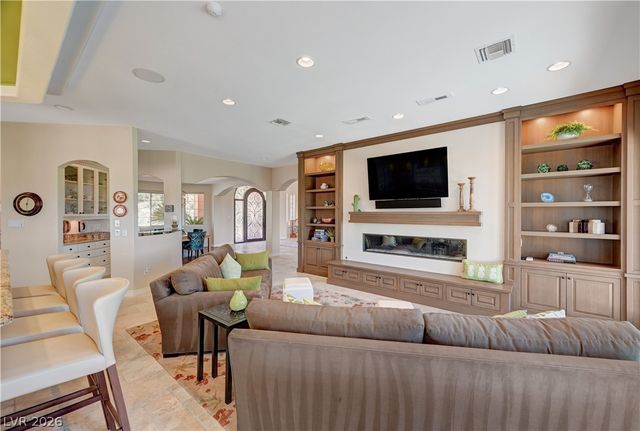 2 Camino Barcelona Place, Henderson, NV 89011