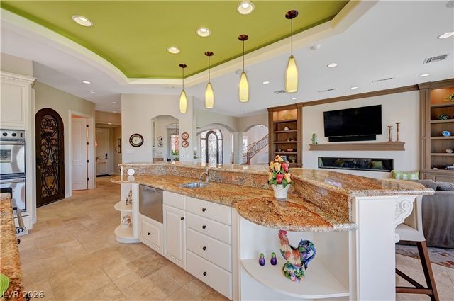 2 Camino Barcelona Place, Henderson, NV 89011