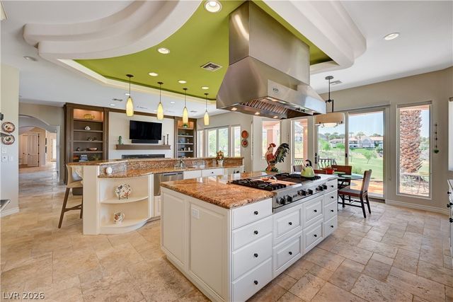 2 Camino Barcelona Place, Henderson, NV 89011