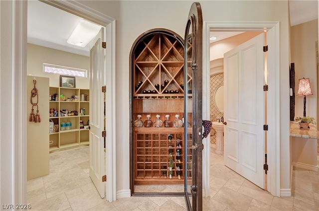 2 Camino Barcelona Place, Henderson, NV 89011