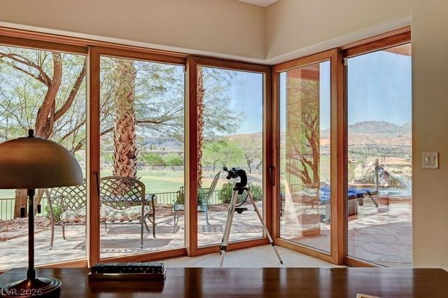 2 Camino Barcelona Place, Henderson, NV 89011