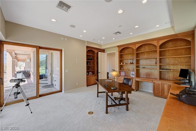 2 Camino Barcelona Place, Henderson, NV 89011