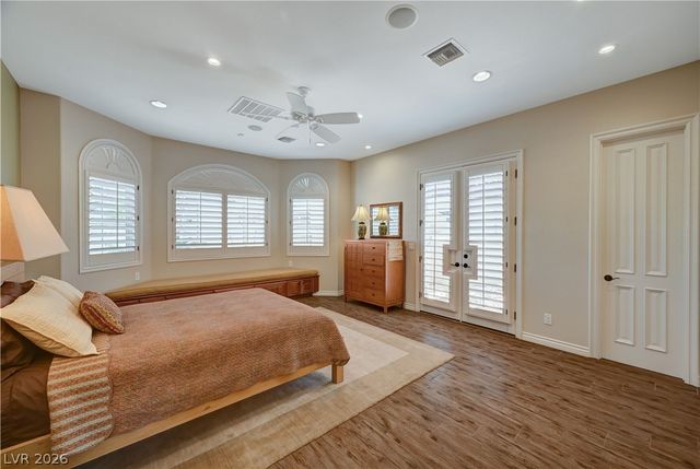 2 Camino Barcelona Place, Henderson, NV 89011