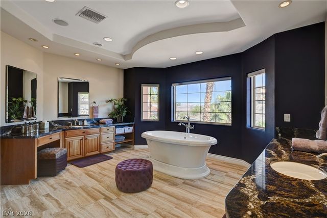 2 Camino Barcelona Place, Henderson, NV 89011