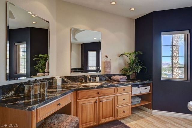 2 Camino Barcelona Place, Henderson, NV 89011