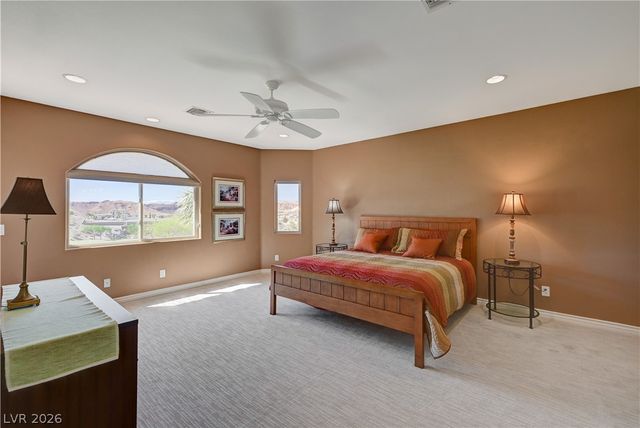 2 Camino Barcelona Place, Henderson, NV 89011