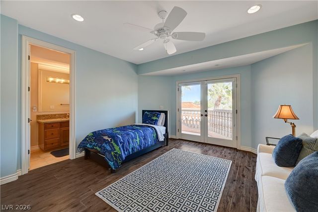 2 Camino Barcelona Place, Henderson, NV 89011