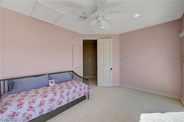 2 Camino Barcelona Place, Henderson, NV 89011