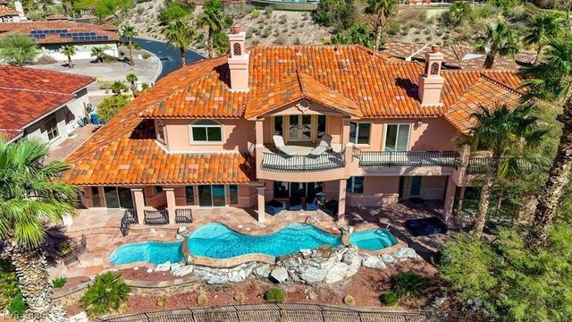 2 Camino Barcelona Place, Henderson, NV 89011