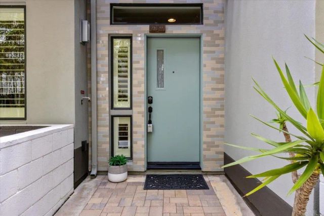 2511 State Street, Carlsbad, CA 92008