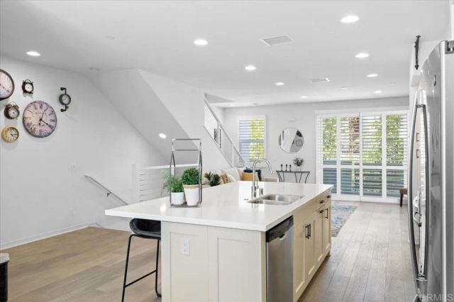 2511 State Street, Carlsbad, CA 92008