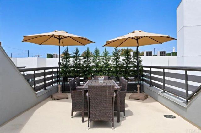 2511 State Street, Carlsbad, CA 92008