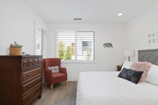 2511 State Street, Carlsbad, CA 92008