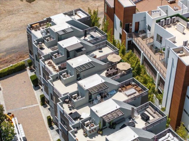 2511 State Street, Carlsbad, CA 92008