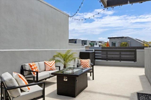 2511 State Street, Carlsbad, CA 92008