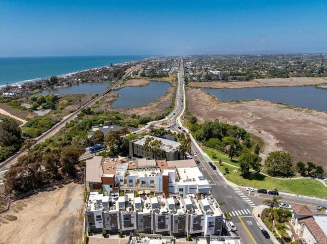 2511 State Street, Carlsbad, CA 92008