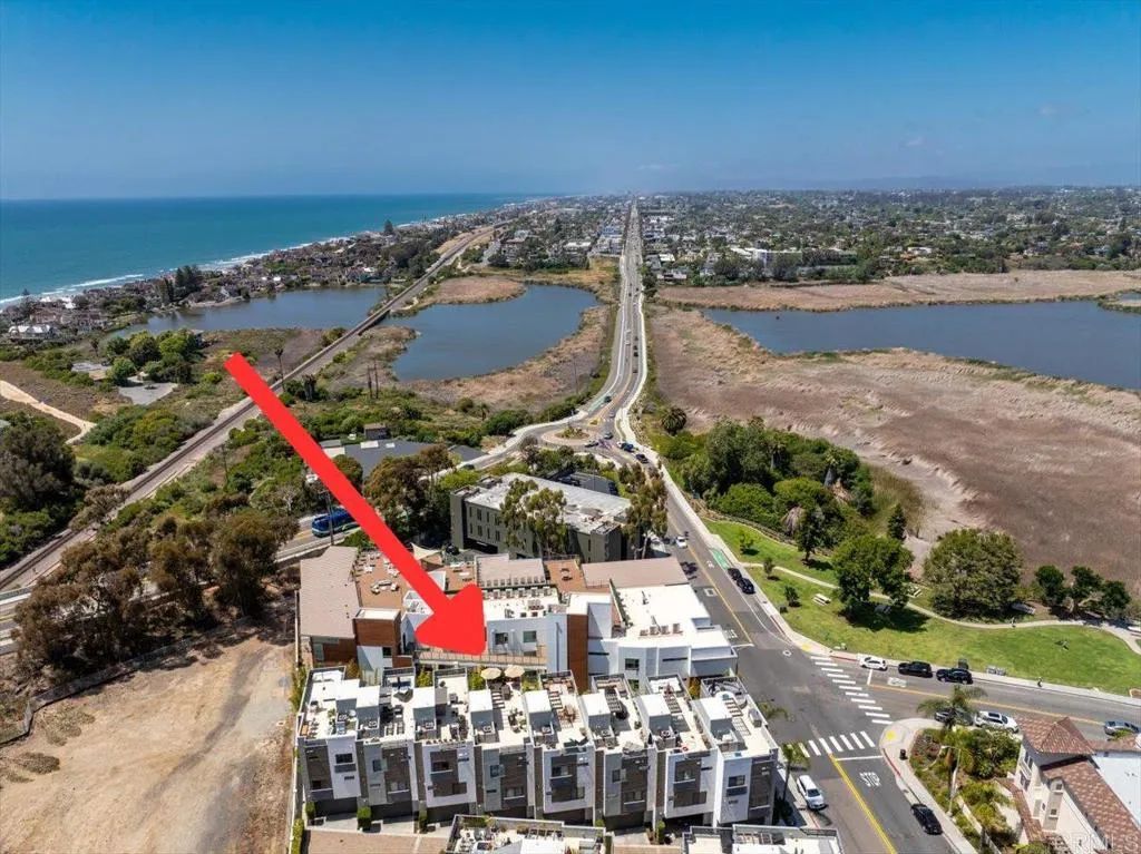 2511 State Street, Carlsbad, CA 92008