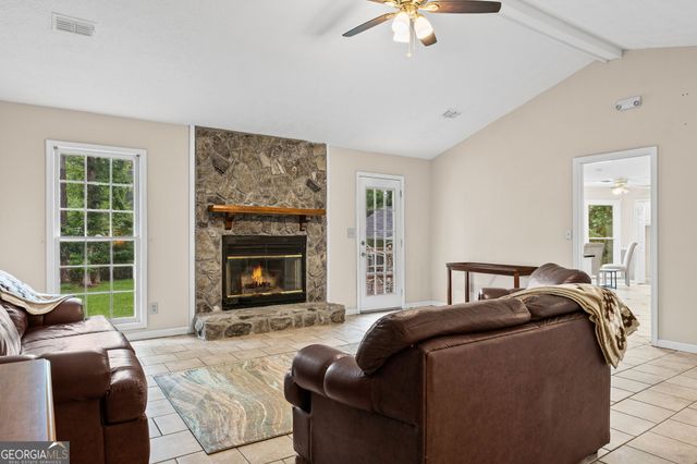 60 London Lane, Sharpsburg, GA 30277