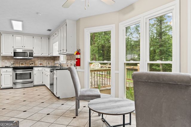 60 London Lane, Sharpsburg, GA 30277
