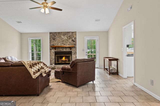 60 London Lane, Sharpsburg, GA 30277