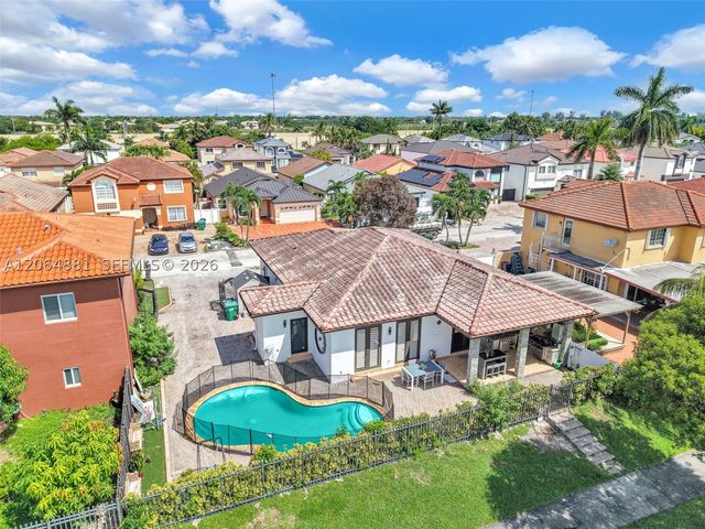 20027 NW 85th Ave, Hialeah, FL 33015