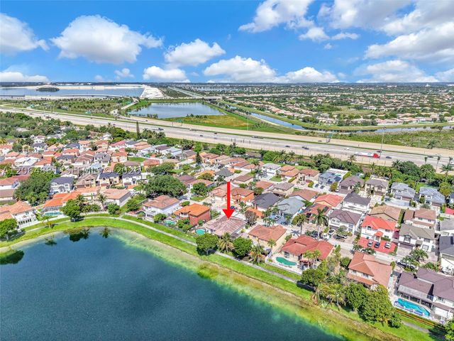 20027 NW 85th Ave, Hialeah, FL 33015