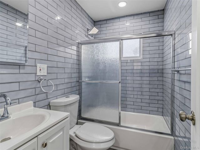 21-52 48th Street, Astoria, NY 11105