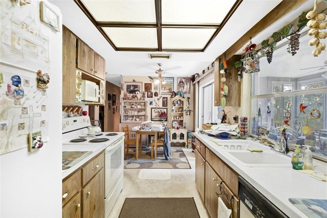 5366 FOXWOOD DRIVE, Sarasota, FL 34232