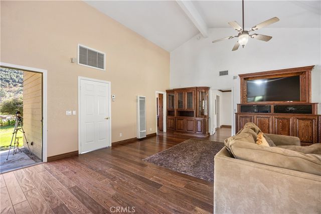 11551 Lonesone Valley Road, Leona Valley, CA 93551